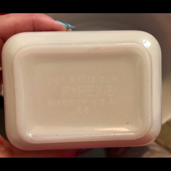 Pyrex Early American Refrigerator dish - Picture 4 of 6